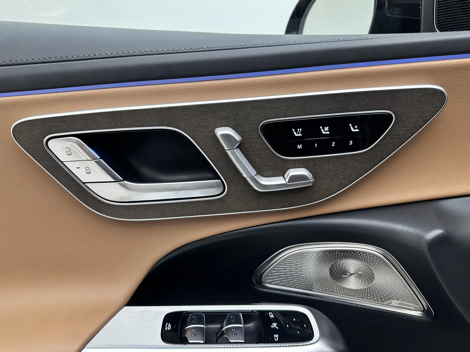 Mercedes-Benz E 300 L, 2025 15