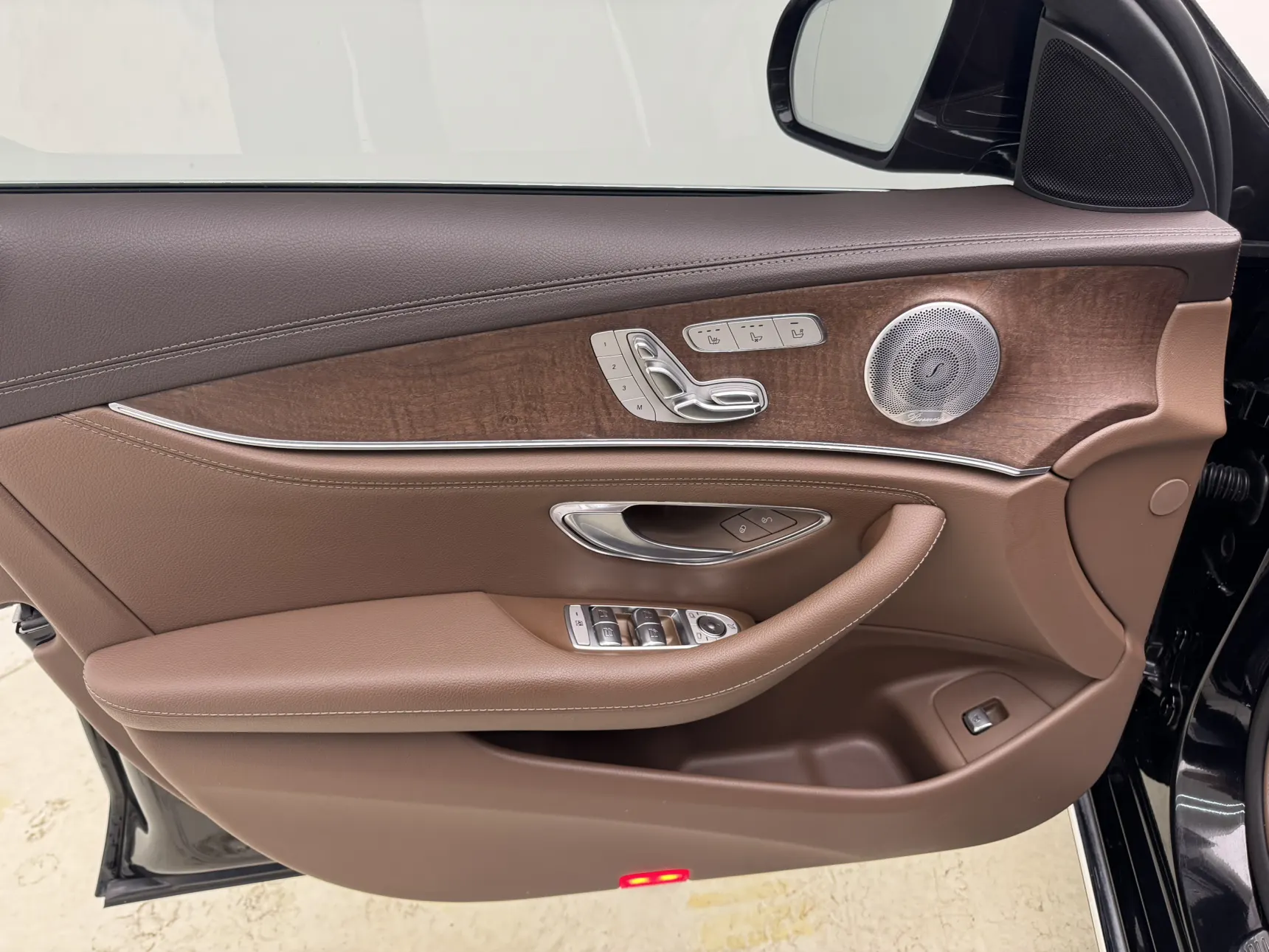Mercedes-Benz E 300 L, 2020 12