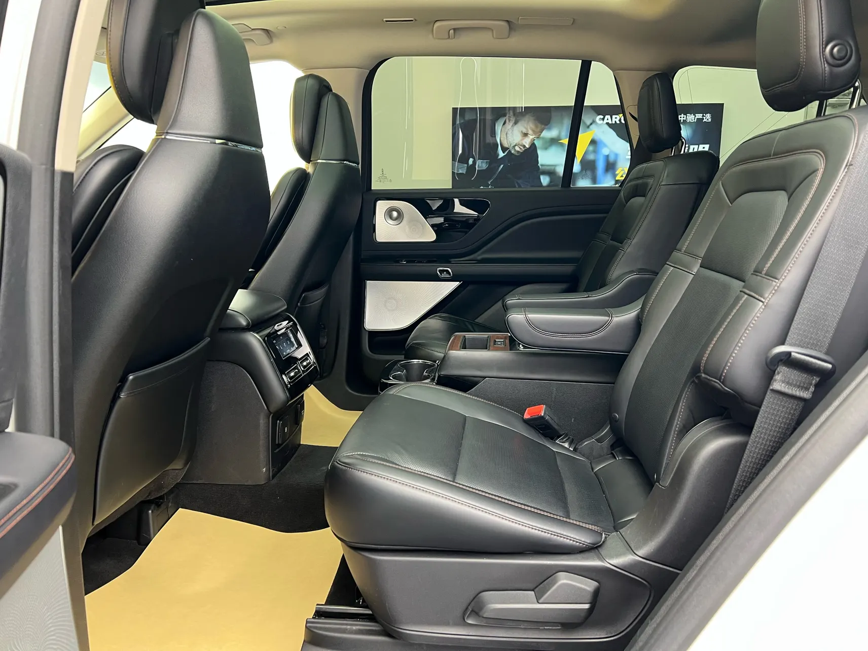 Lincoln Aviator, 2021 39