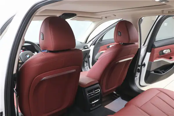 BMW 325Li, 2024 20
