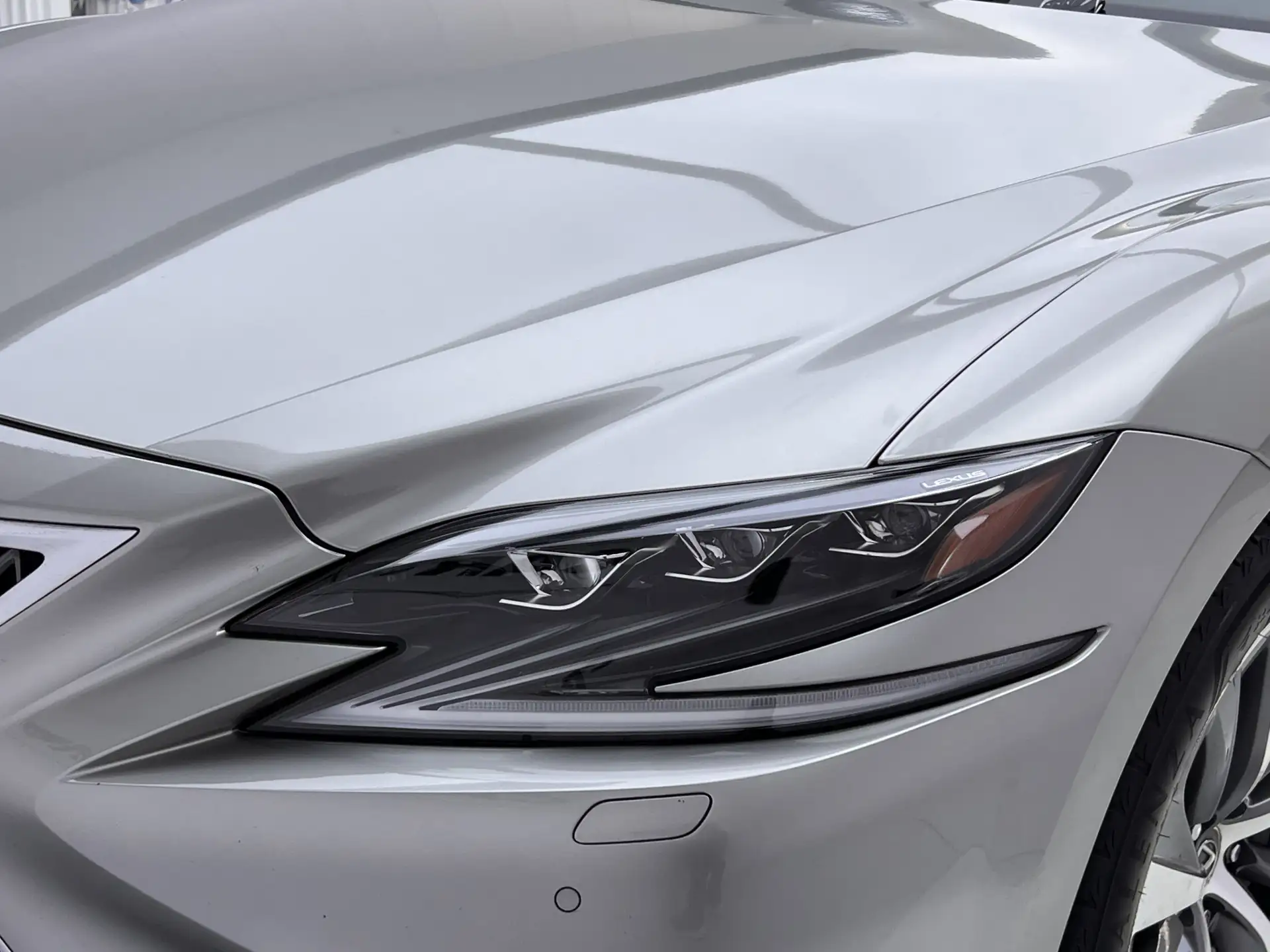 Lexus LS 500h, 2020 9
