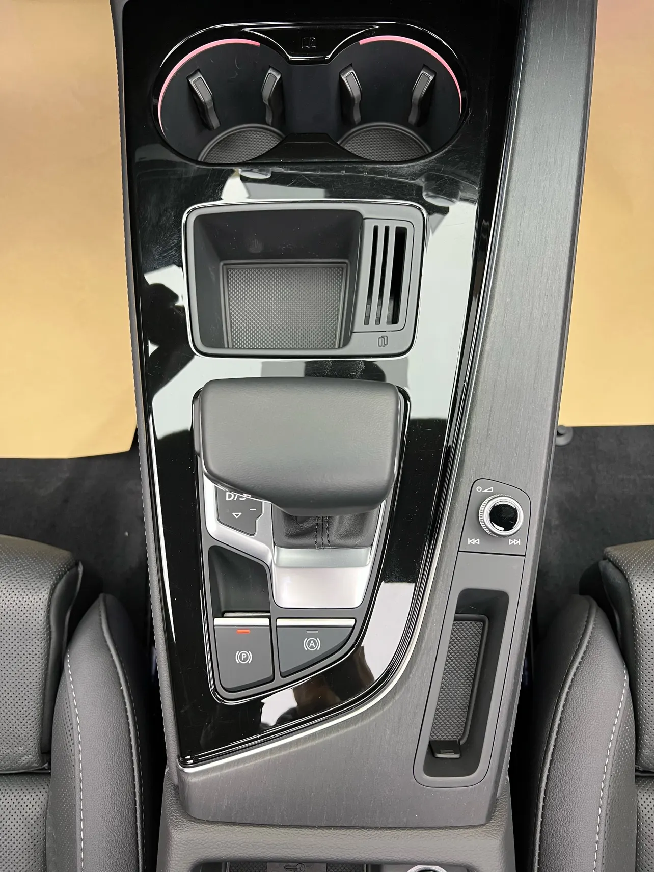 Audi A4L 40 TFSI, 2024 21