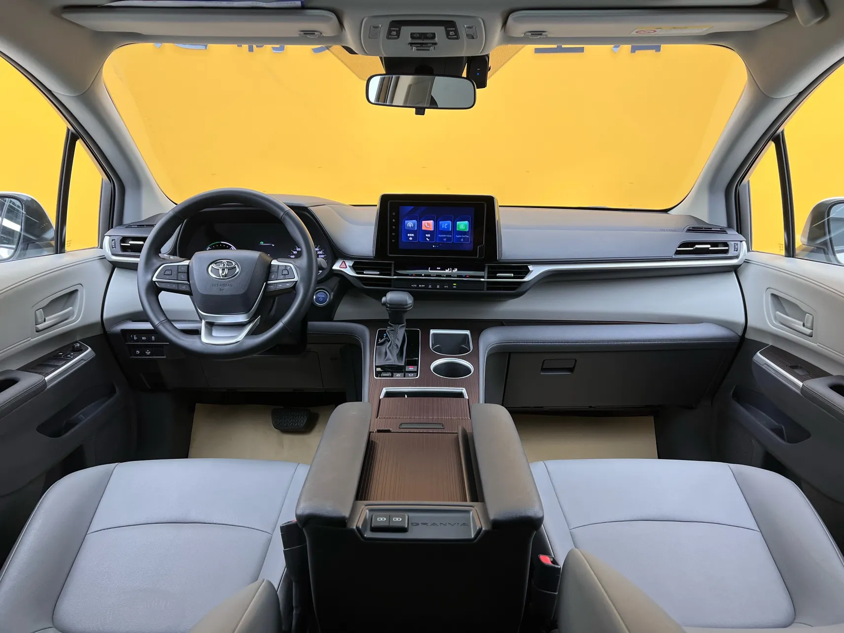 Toyota Granvia, 2024 34