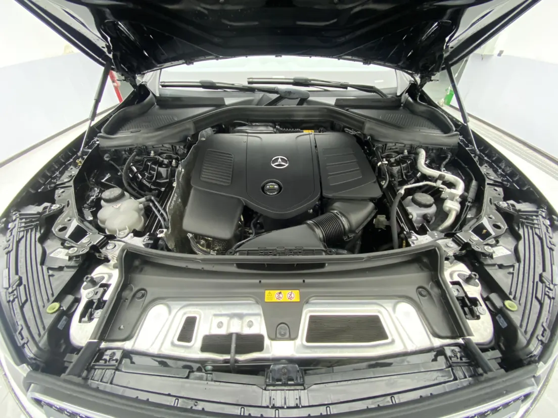 Mercedes-Benz GLC 260 L, 2025 12