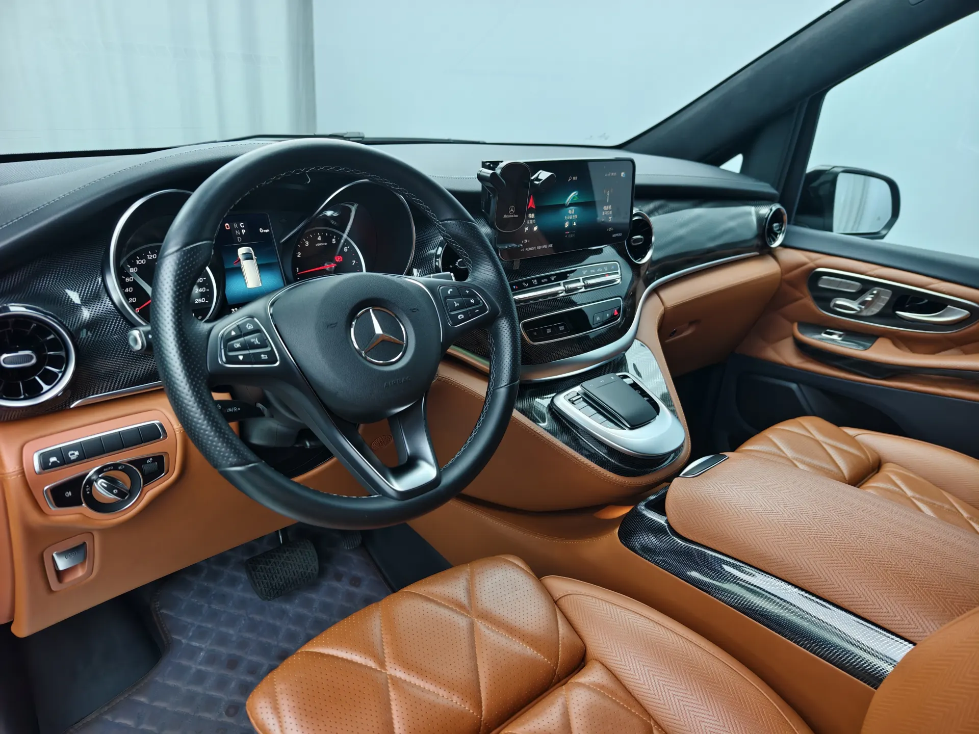 Mercedes-Benz Rhine Traveller, 2024 29