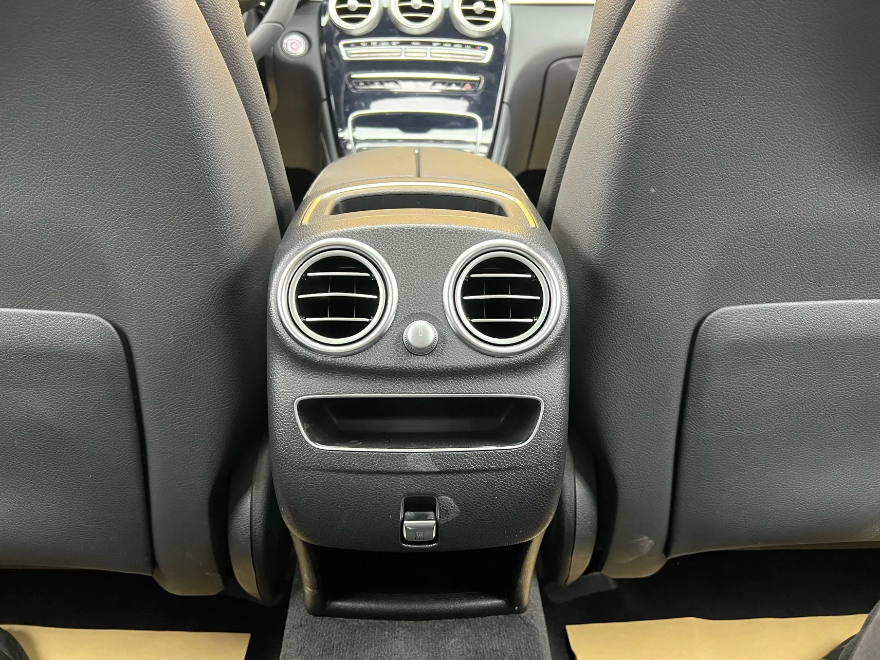 Mercedes-Benz GLC 260 L, 2021 23
