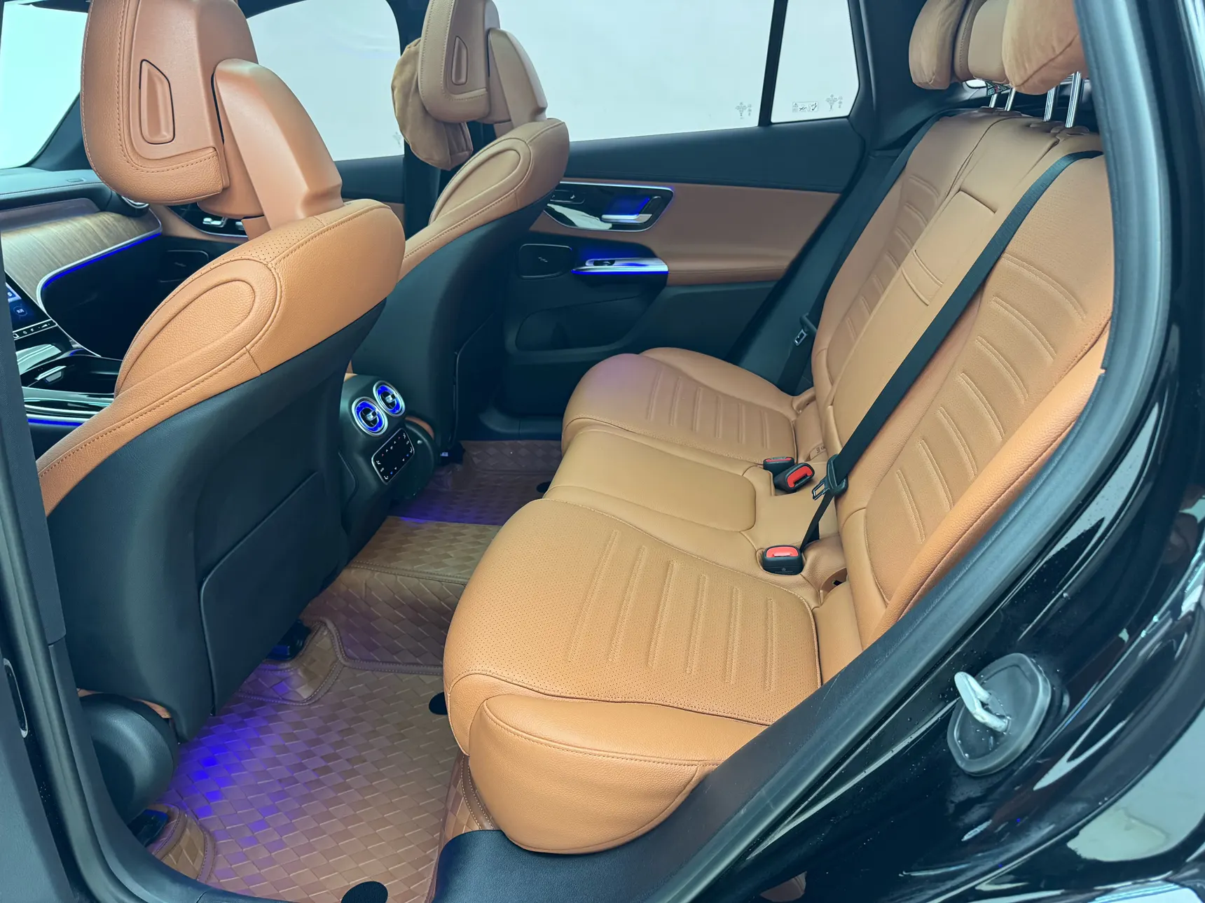 Mercedes-Benz GLC 300 L, 2023 21