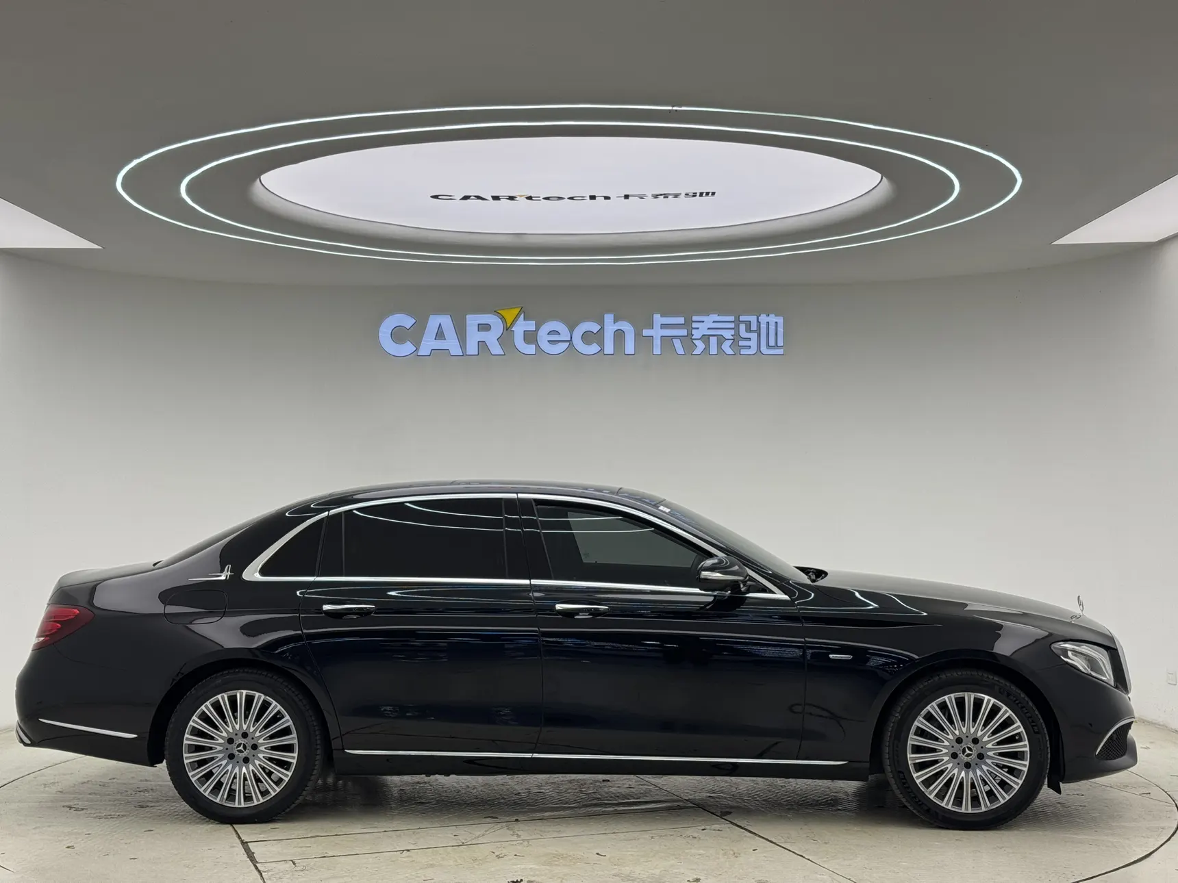 Mercedes-Benz E 300 L, 2020 6