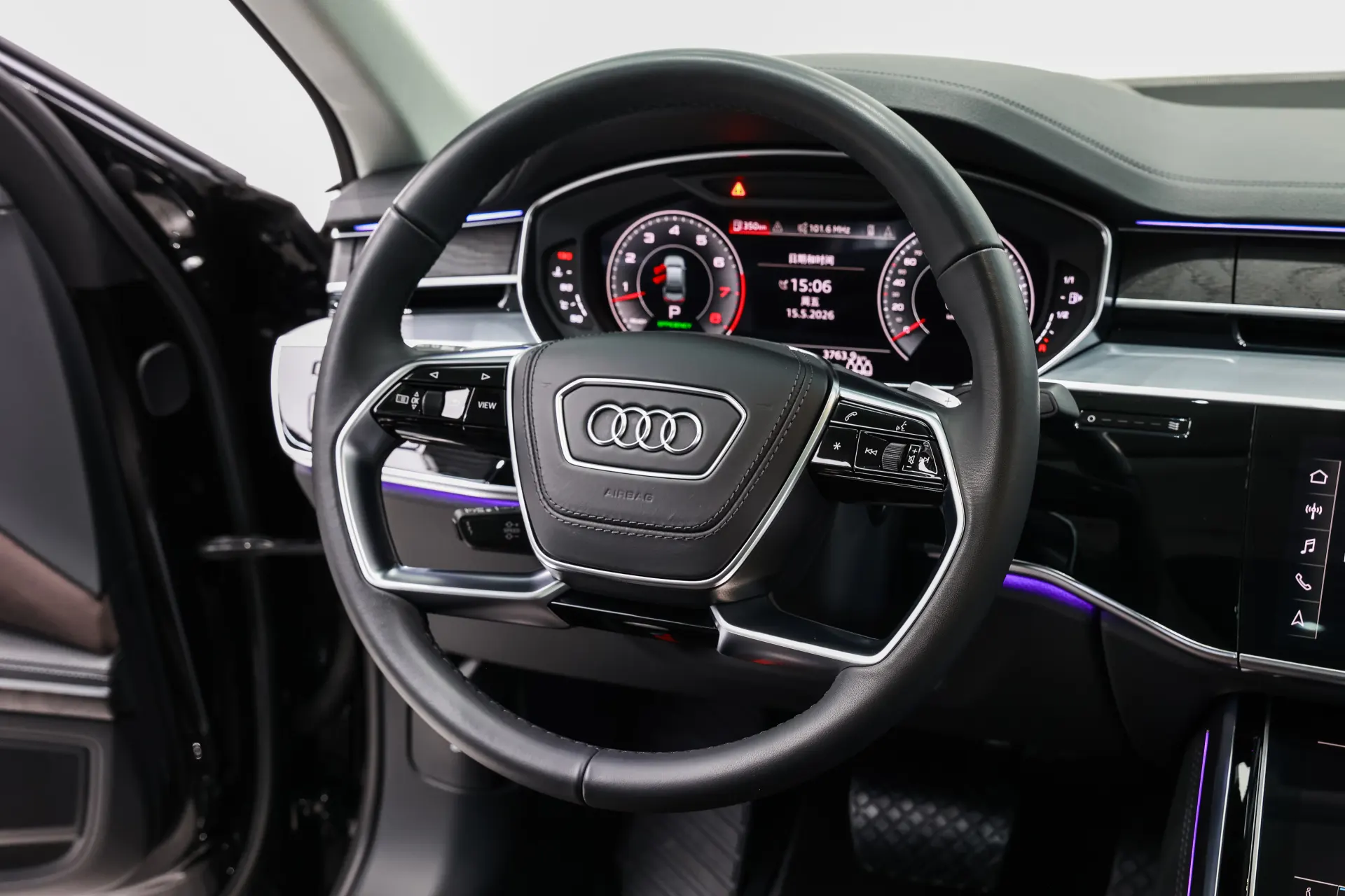 Audi A8L 50 TFSI, 2023 14