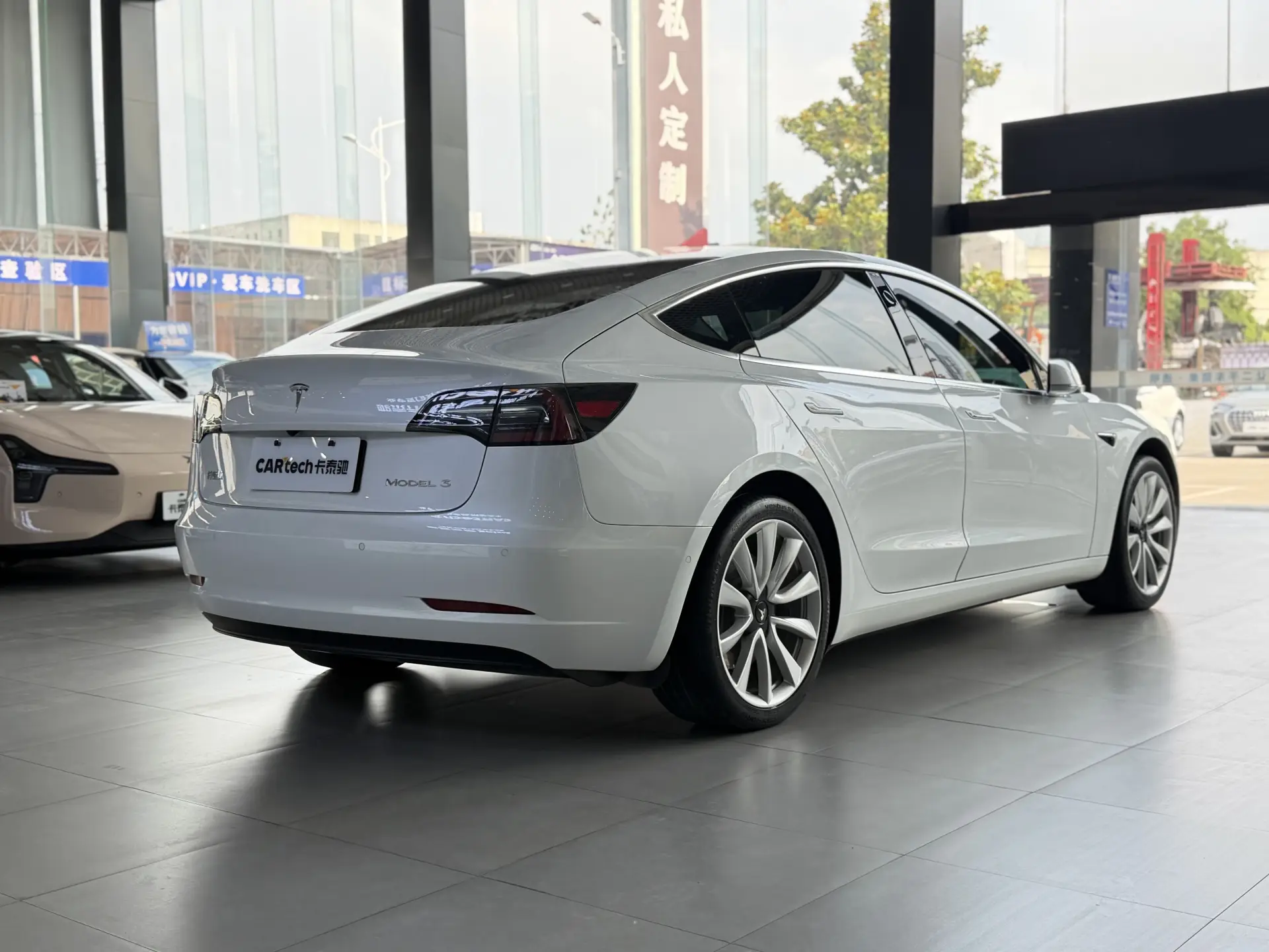 Tesla Model 3, 2020 6
