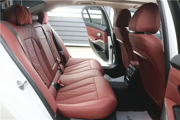 BMW 325Li, 2024 23