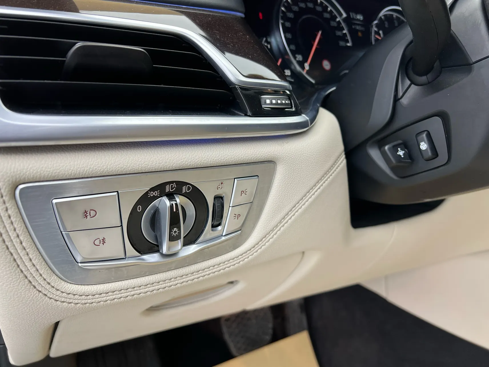 BMW 740Li, 2019 26