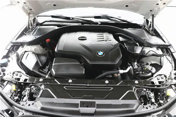 BMW 325Li, 2024 7