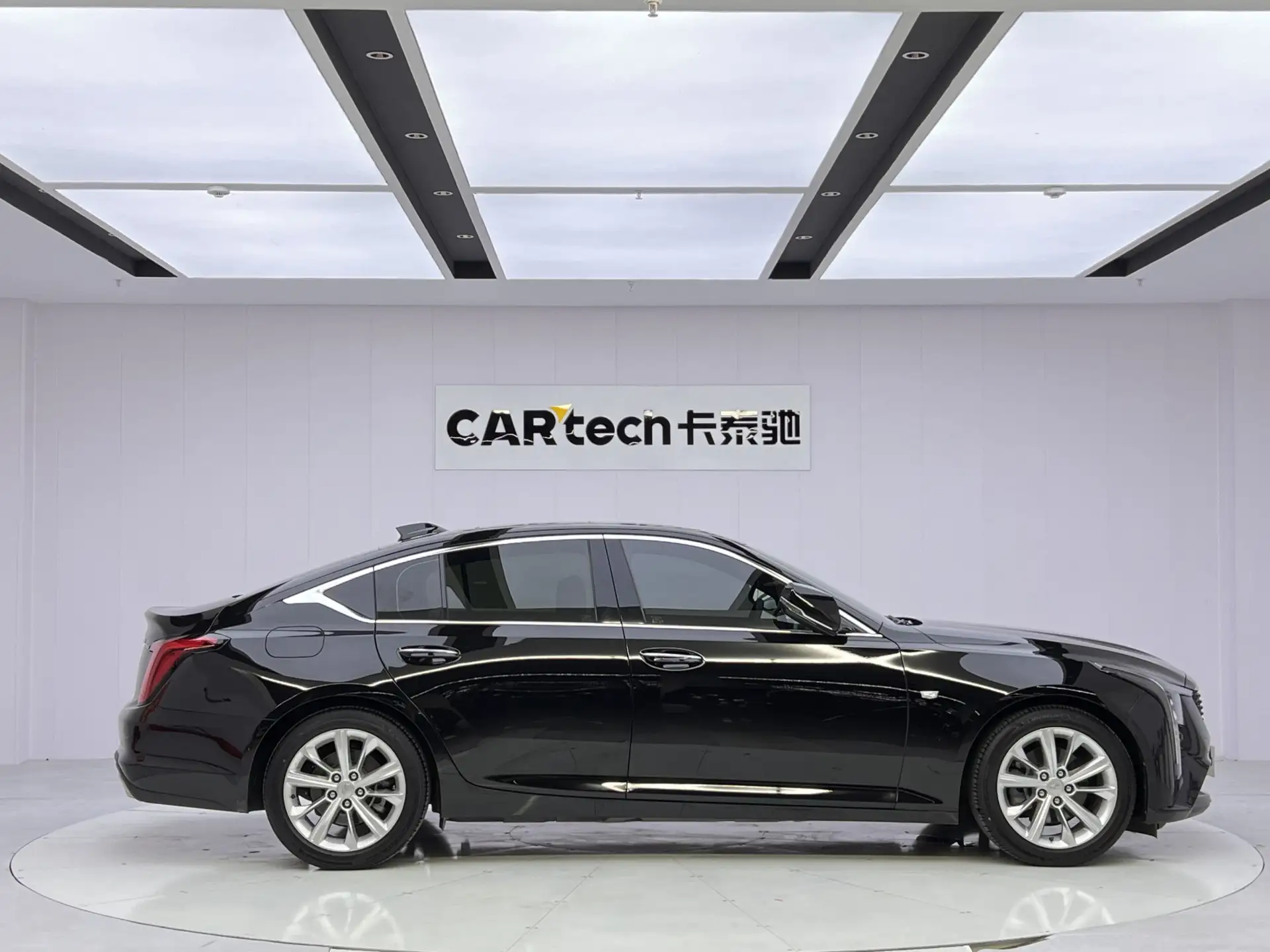 Cadillac CT5, 2024 13