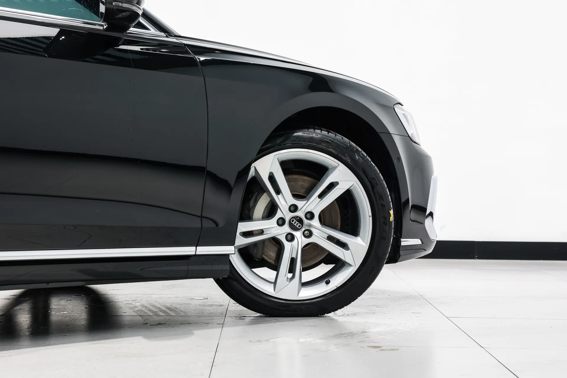 Audi A8L 50 TFSI, 2023 10