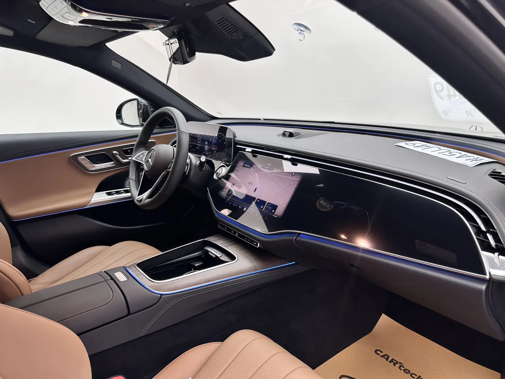 Mercedes-Benz E 300 L, 2025 11