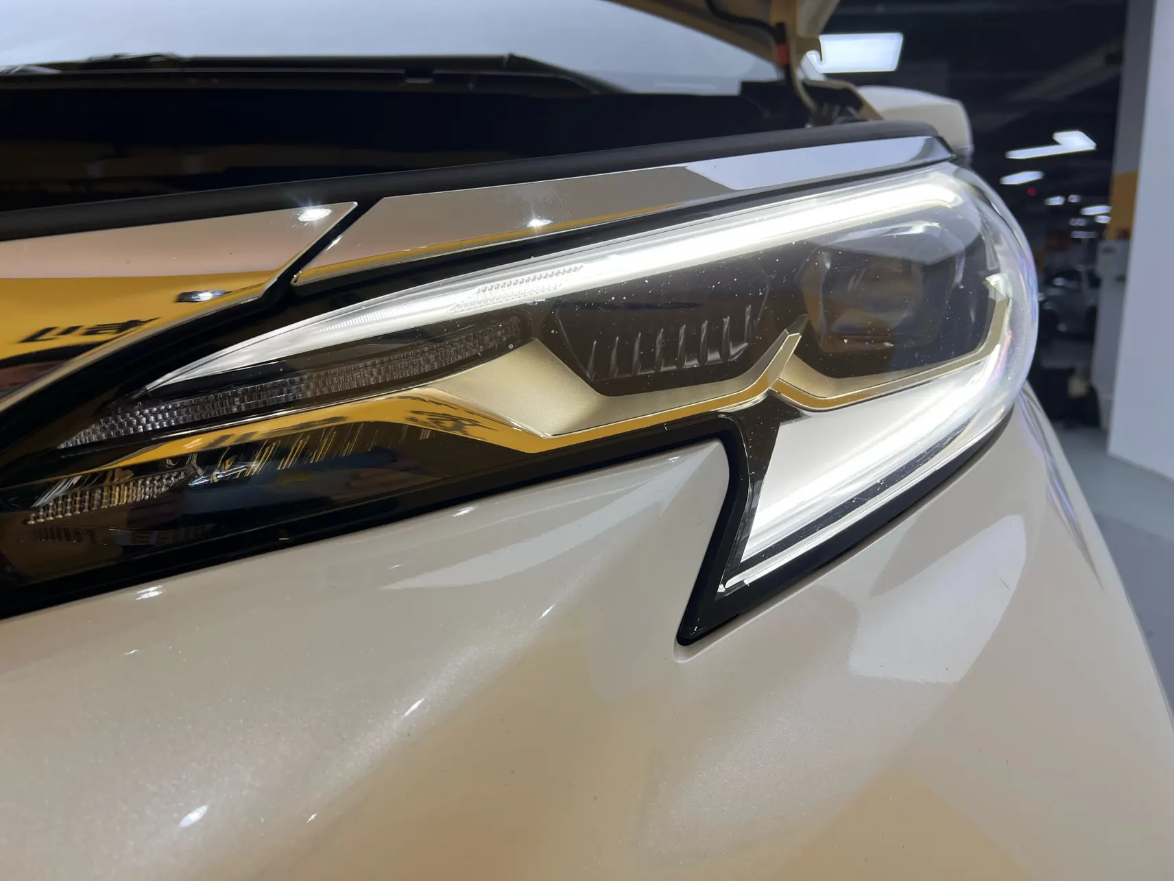 Toyota Granvia, 2024 8