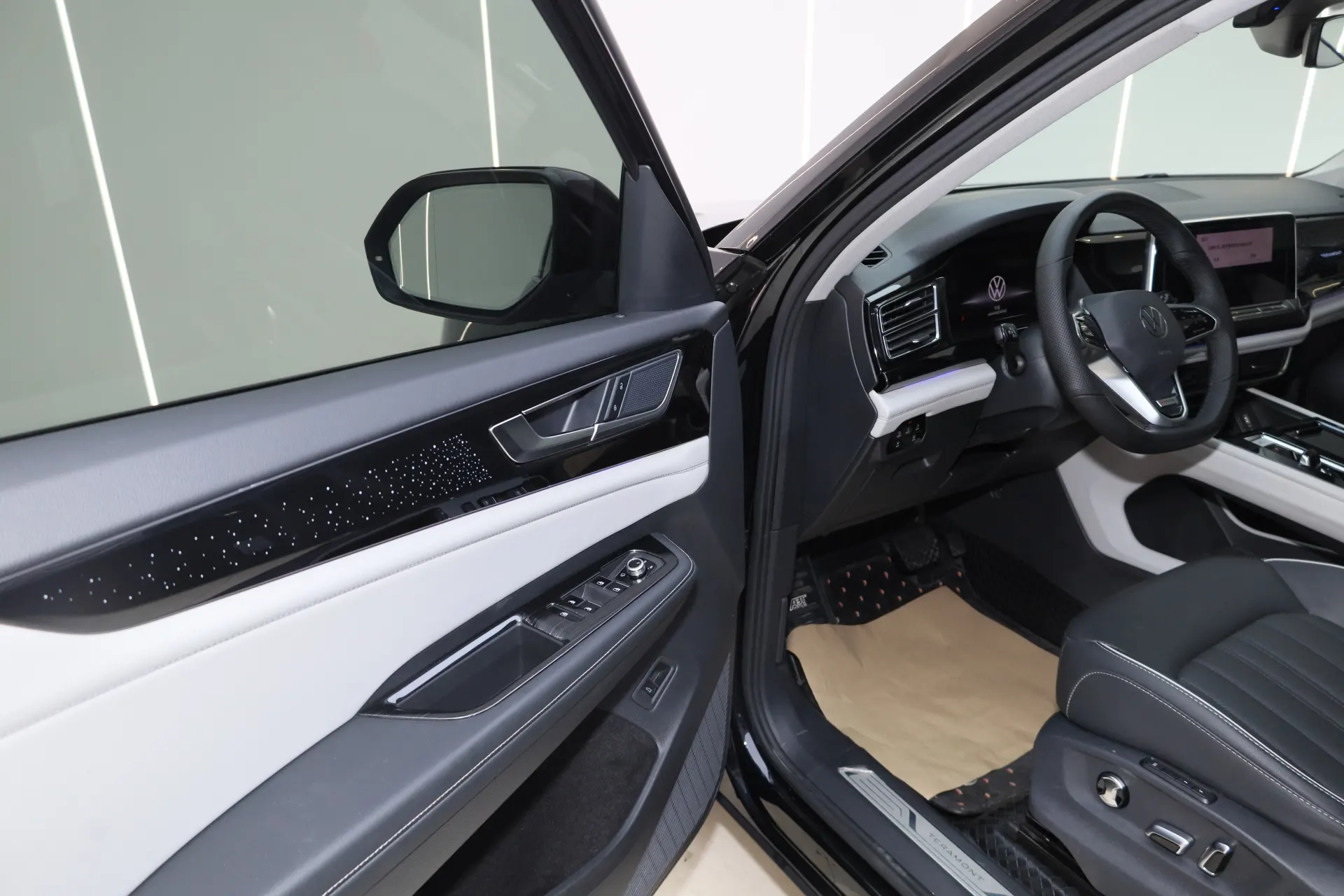 Volkswagen Teramont, 2023 26