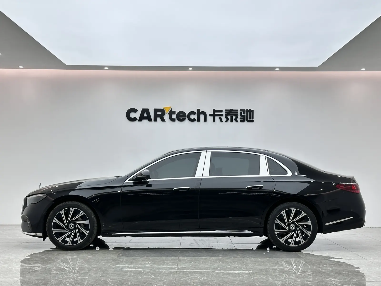 Mercedes-Benz E 300 L, 2025 2