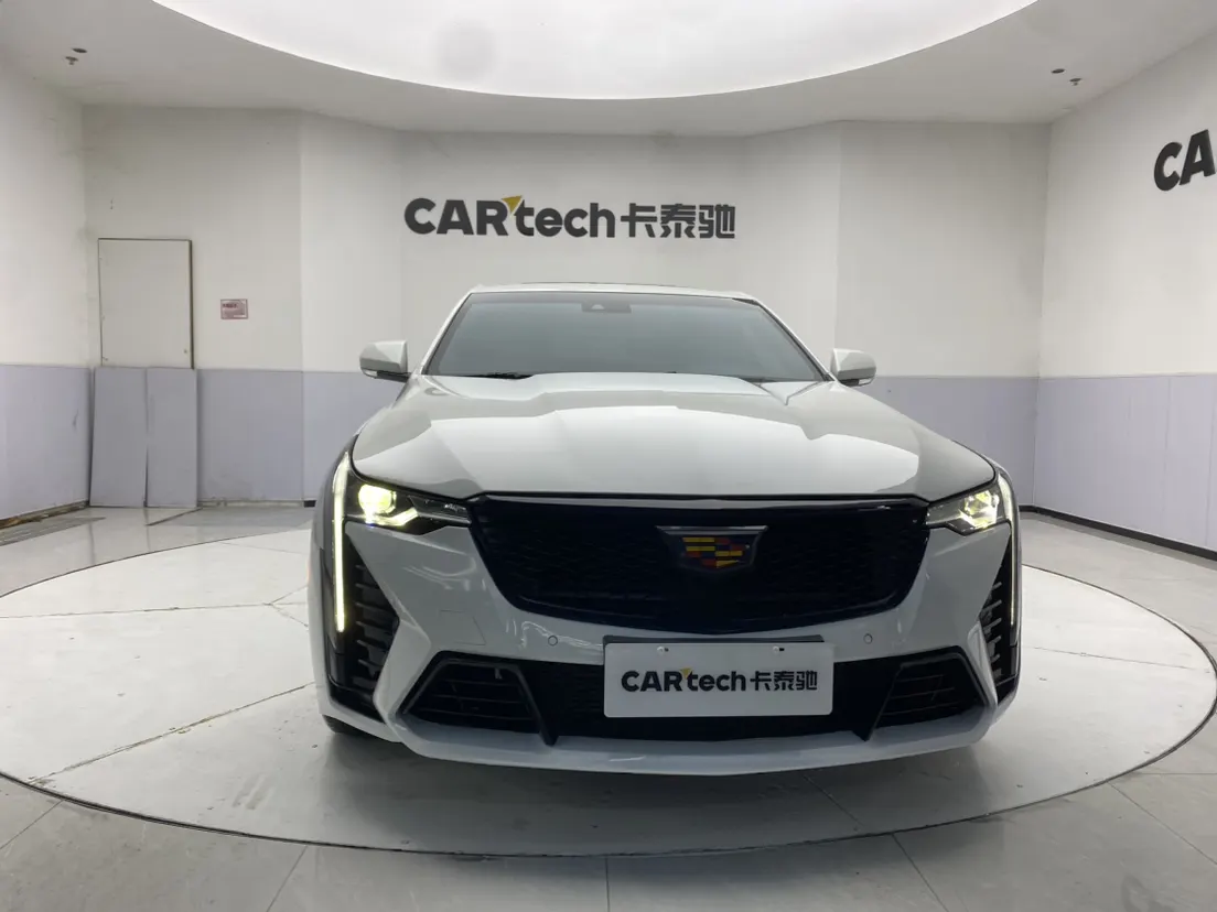 Cadillac CT4, 2023 2