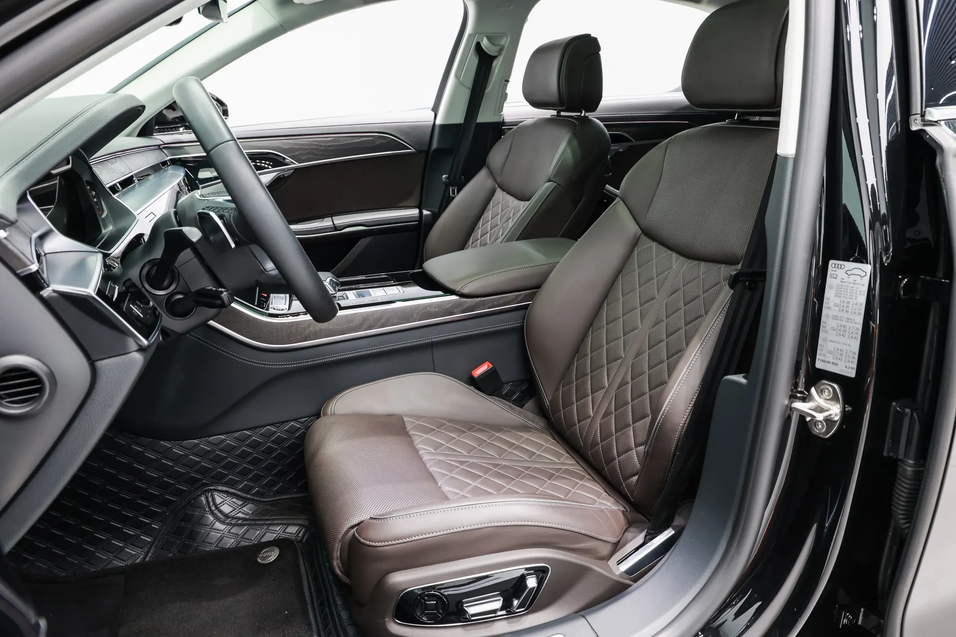 Audi A8L 50 TFSI, 2023 16