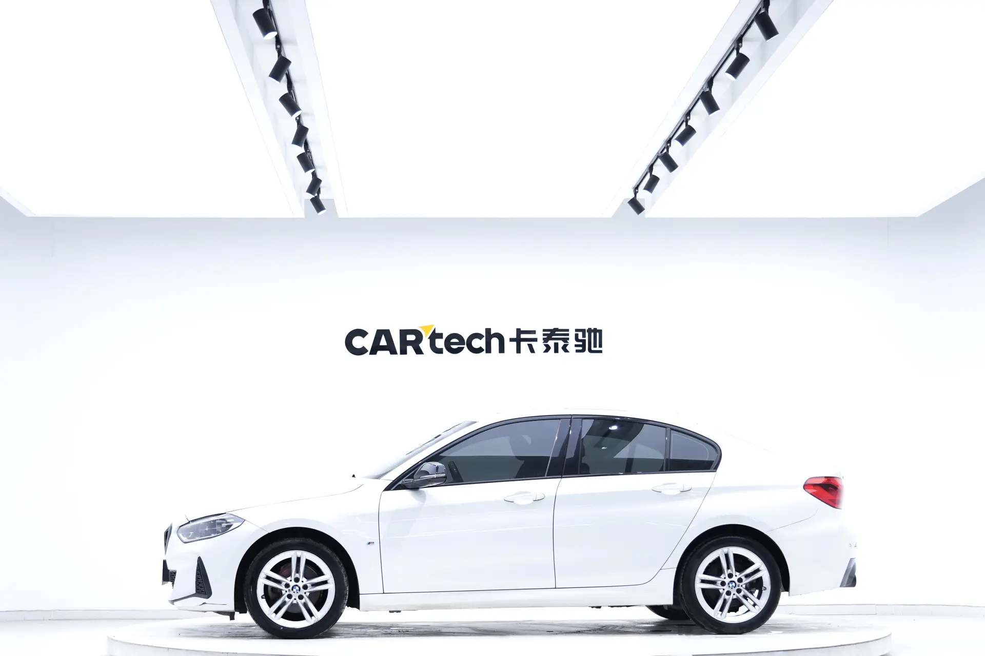 BMW 120i, 2022 8