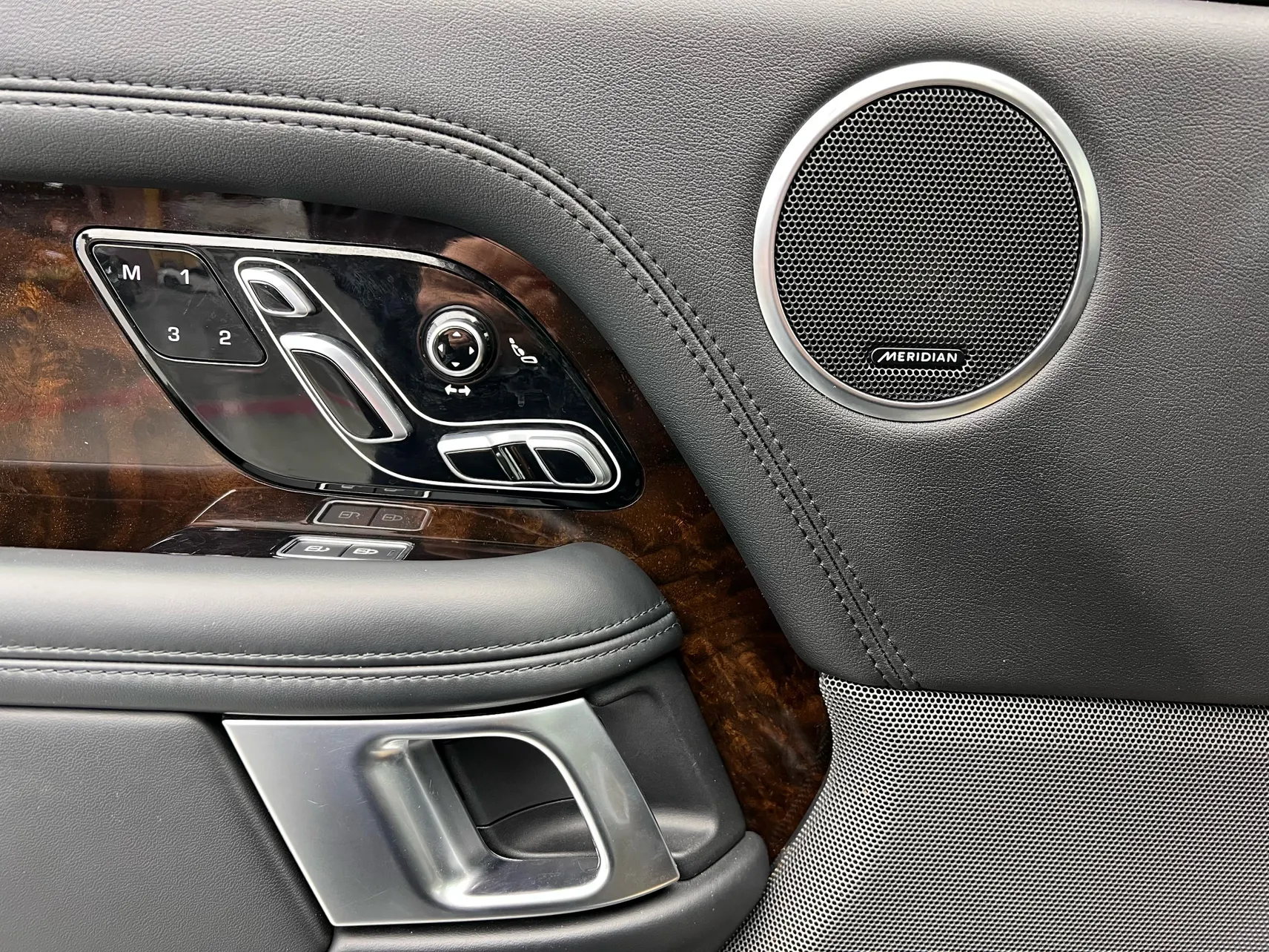Land Rover Range Rover, 2022 40