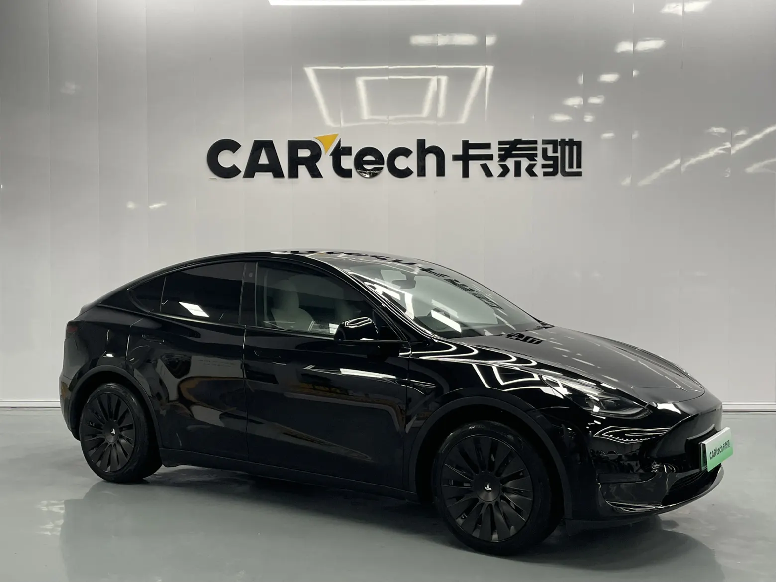 Tesla Model Y, 2022 3
