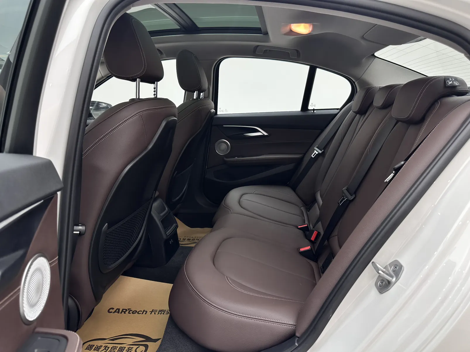 BMW 120i, 2021 9