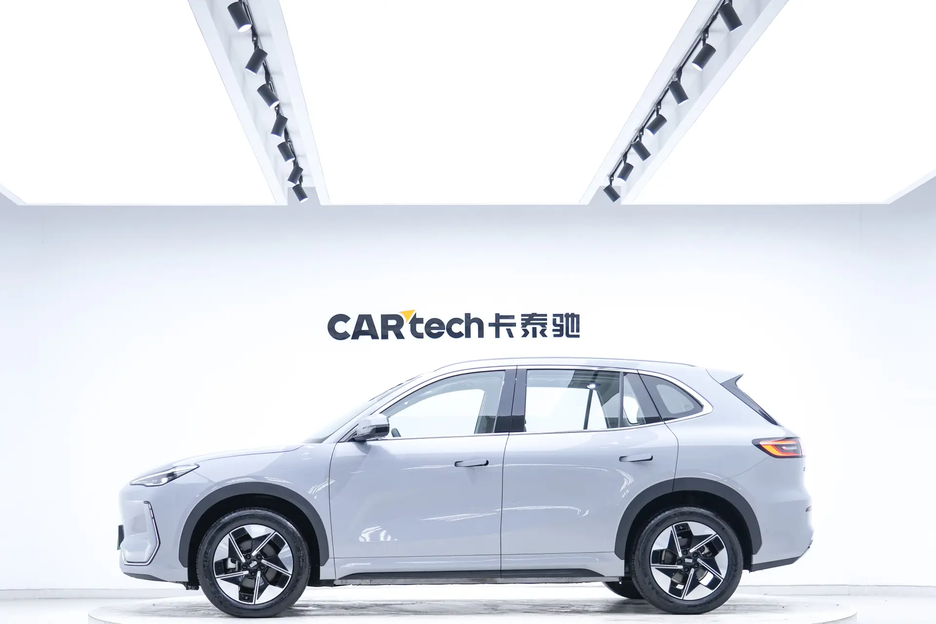 Geely Galaxy Galaxy E5, 2025 8