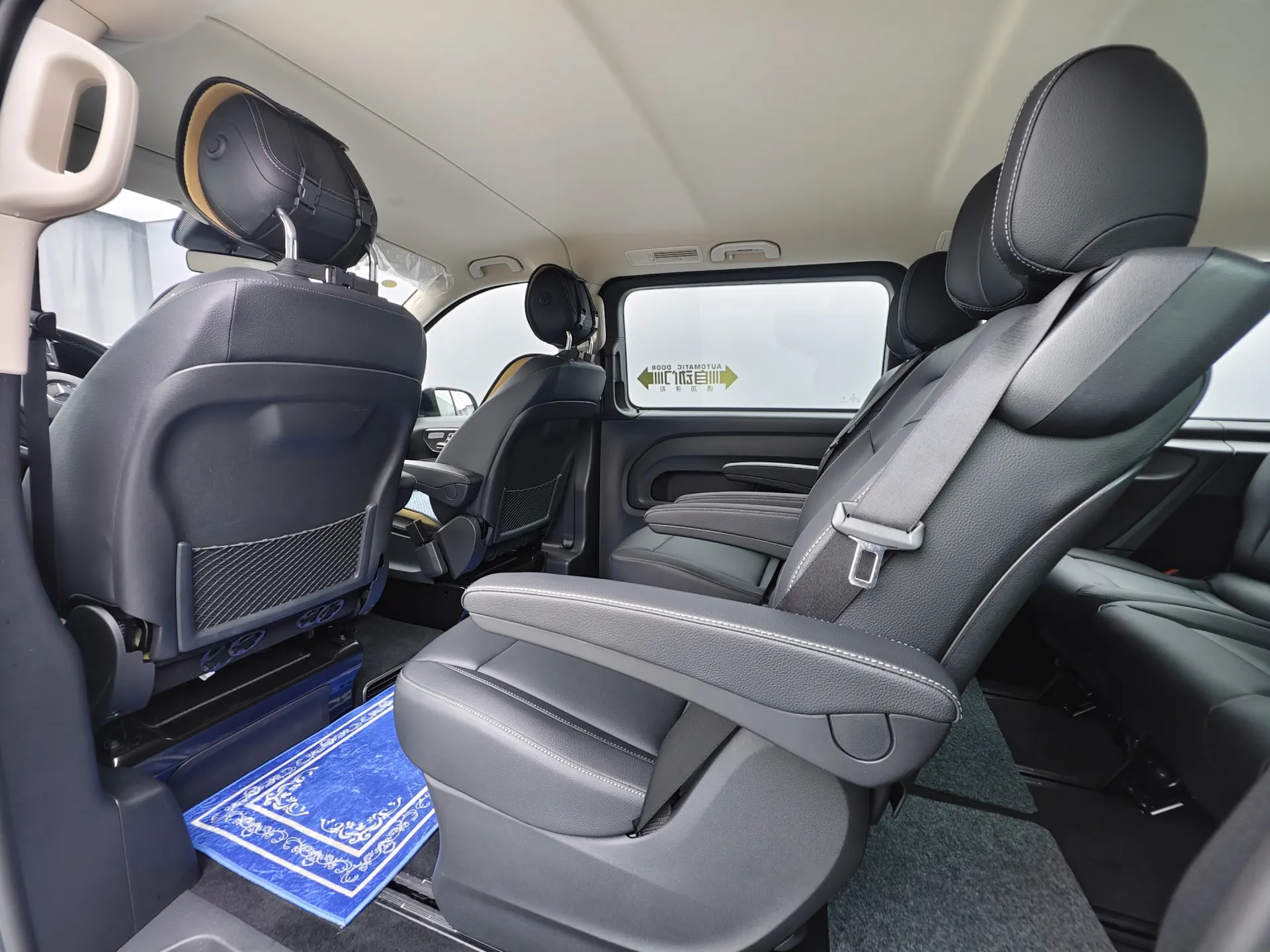 Mercedes-Benz Vito, 2023 16