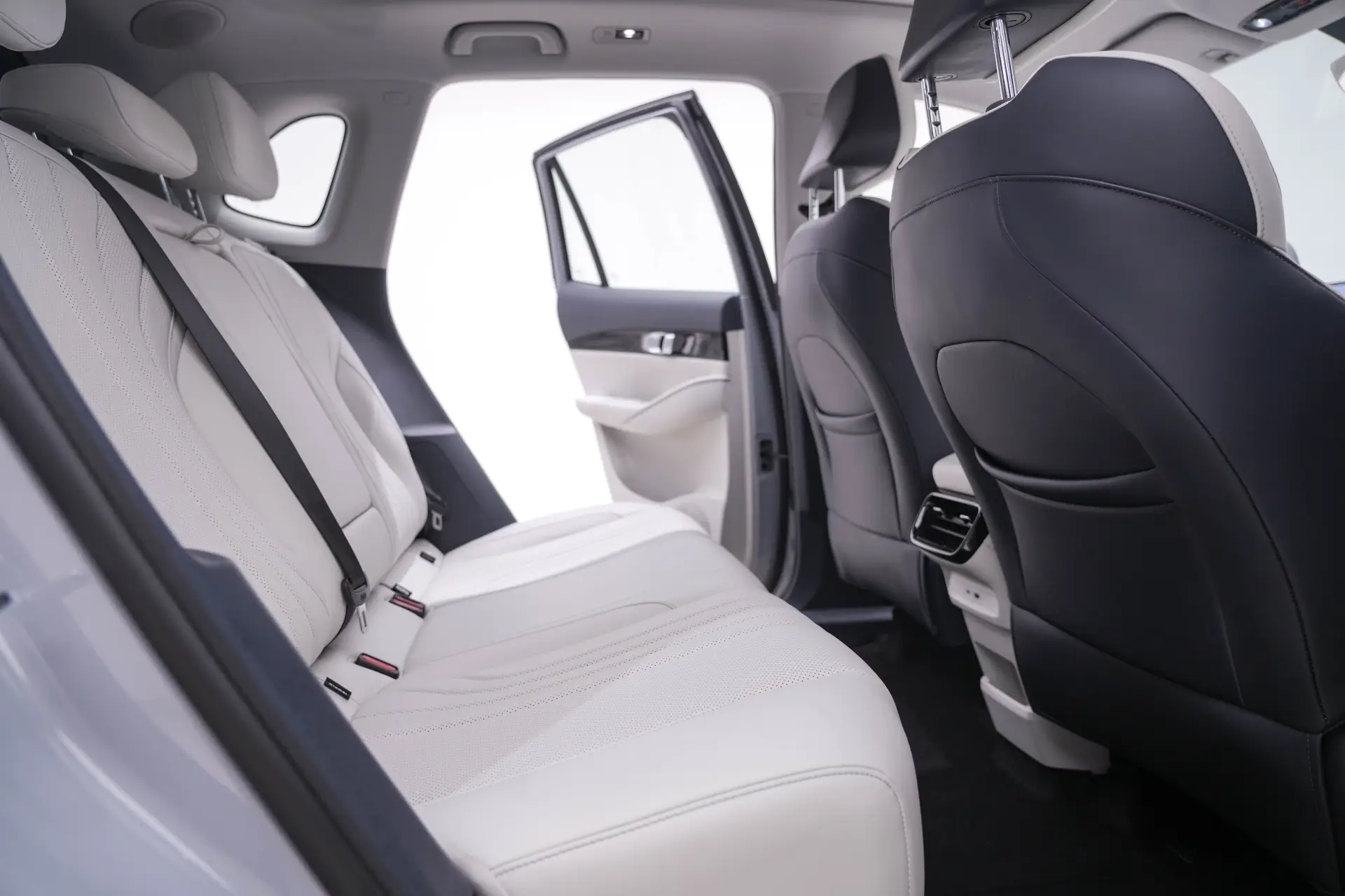 Geely Galaxy Galaxy E5, 2025 26