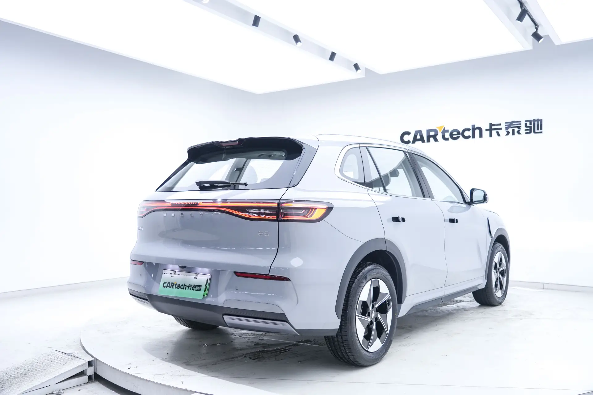Geely Galaxy Galaxy E5, 2025 все фото