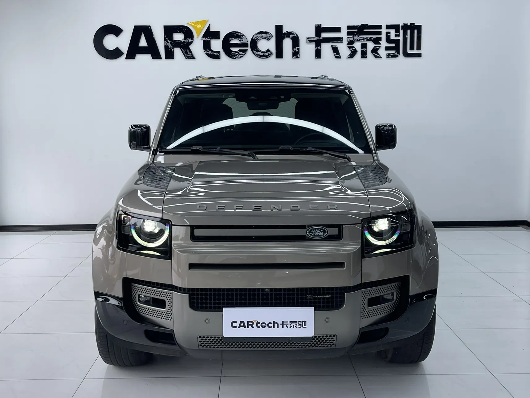 Land Rover Defender, 2022 2