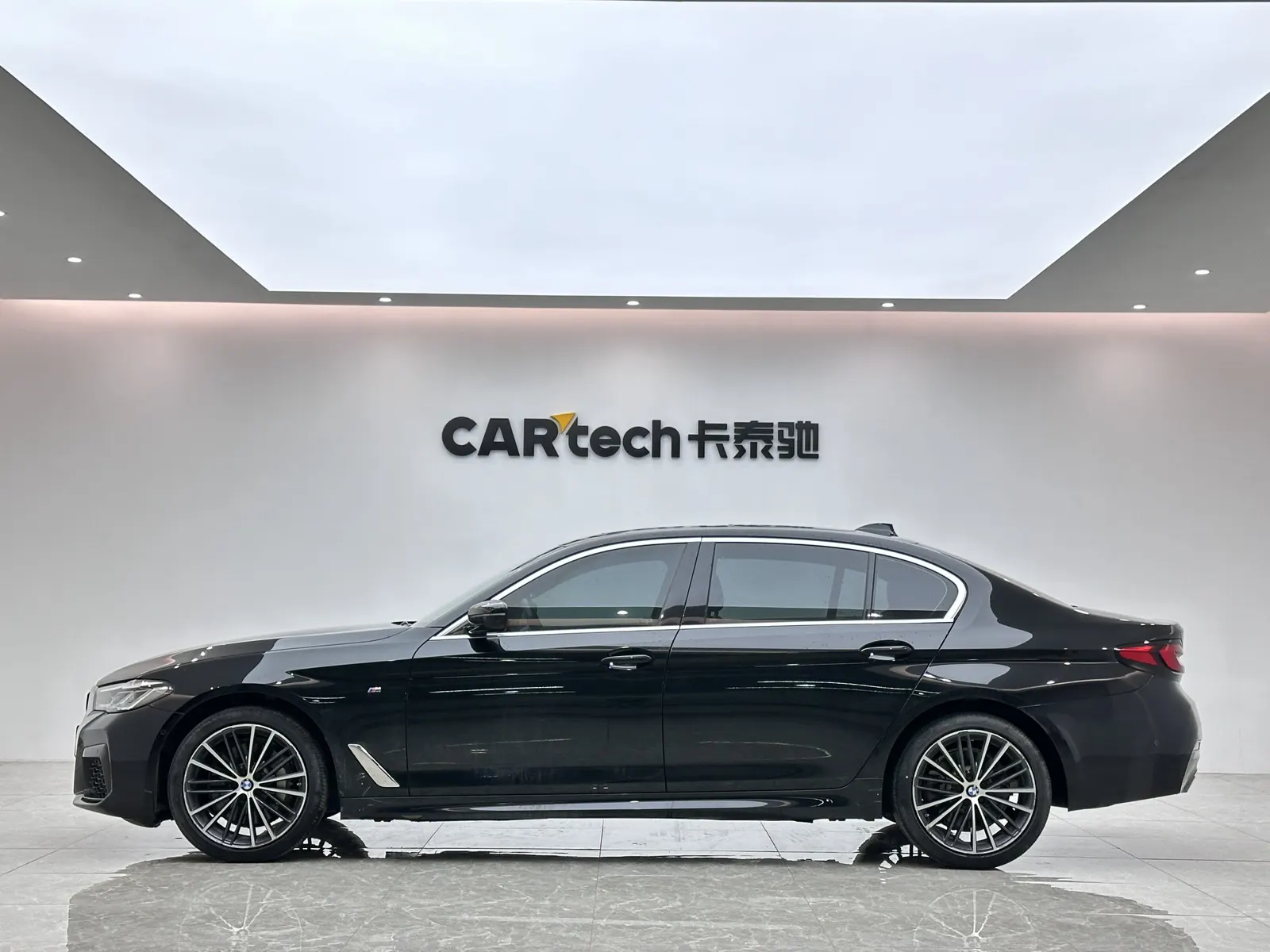 BMW 530Li, 2023 2