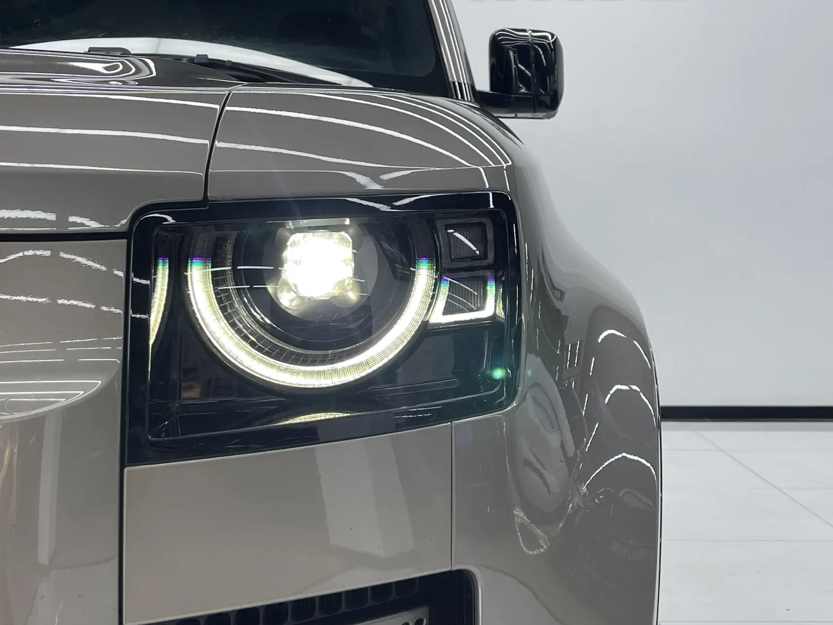 Land Rover Defender, 2022 все фото
