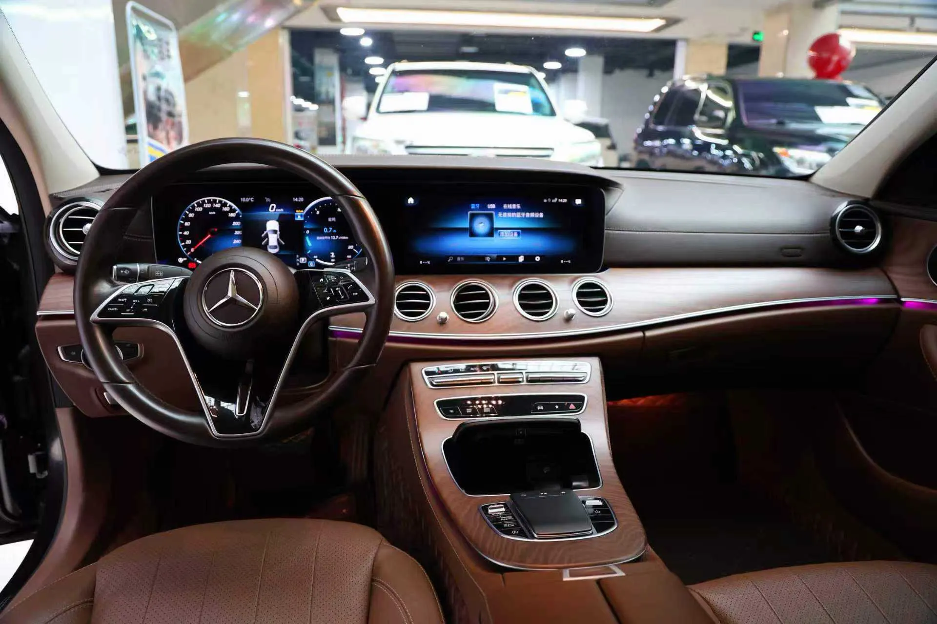 Mercedes-Benz E 300 L, 2023 13
