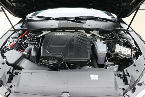 Audi A7L 45 TFSI, 2025 7