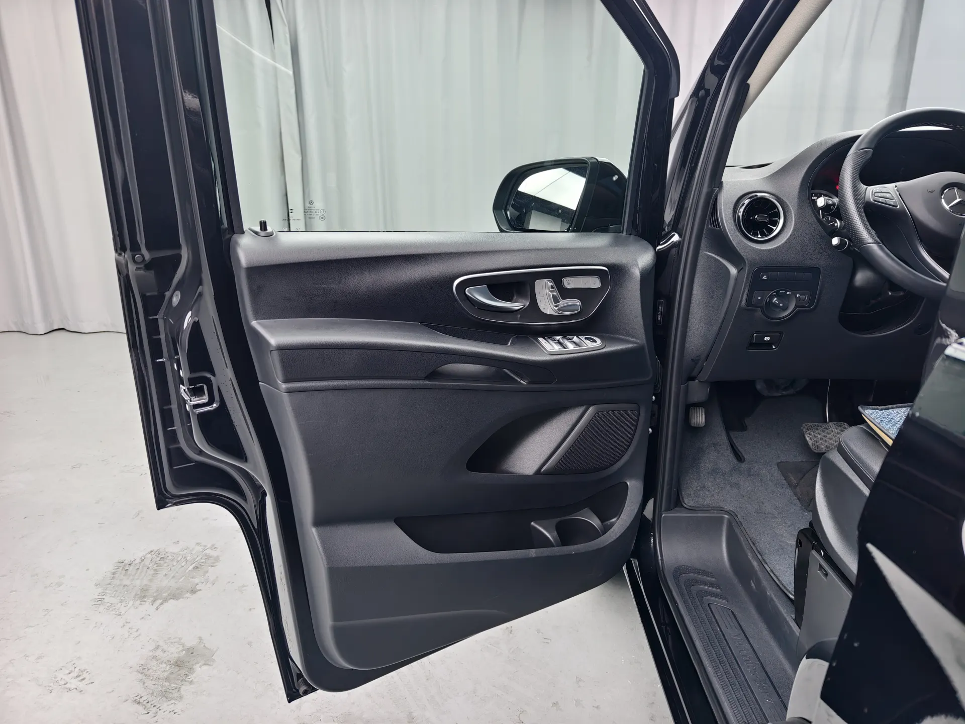 Mercedes-Benz Vito, 2023 11