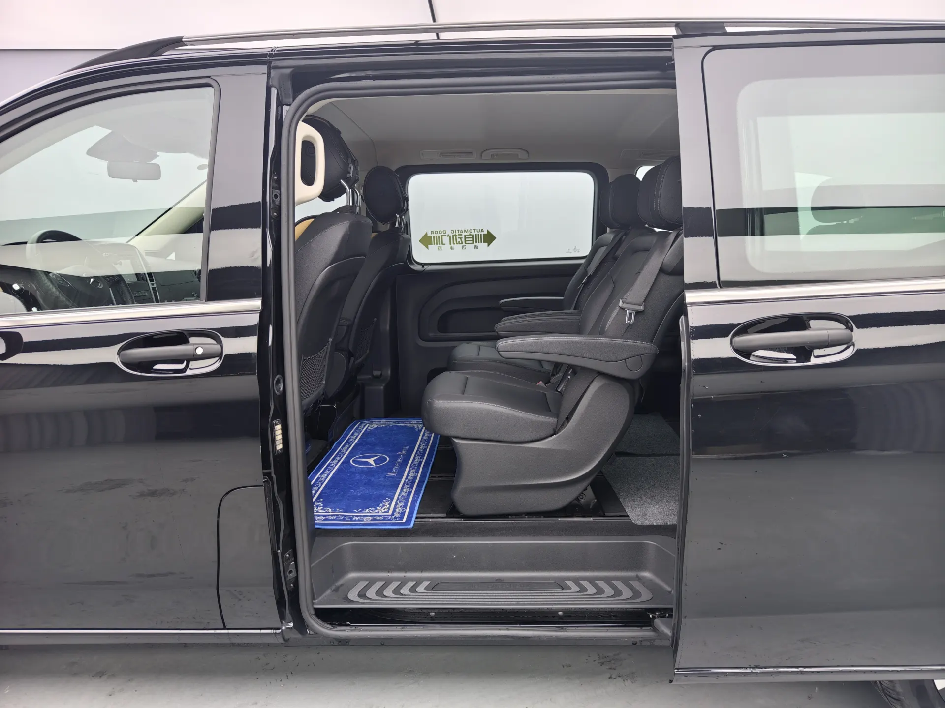 Mercedes-Benz Vito, 2023 6