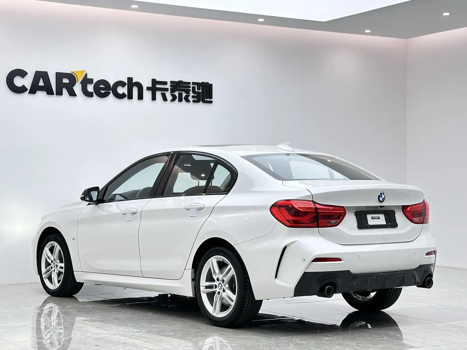 BMW 120i, 2021 3