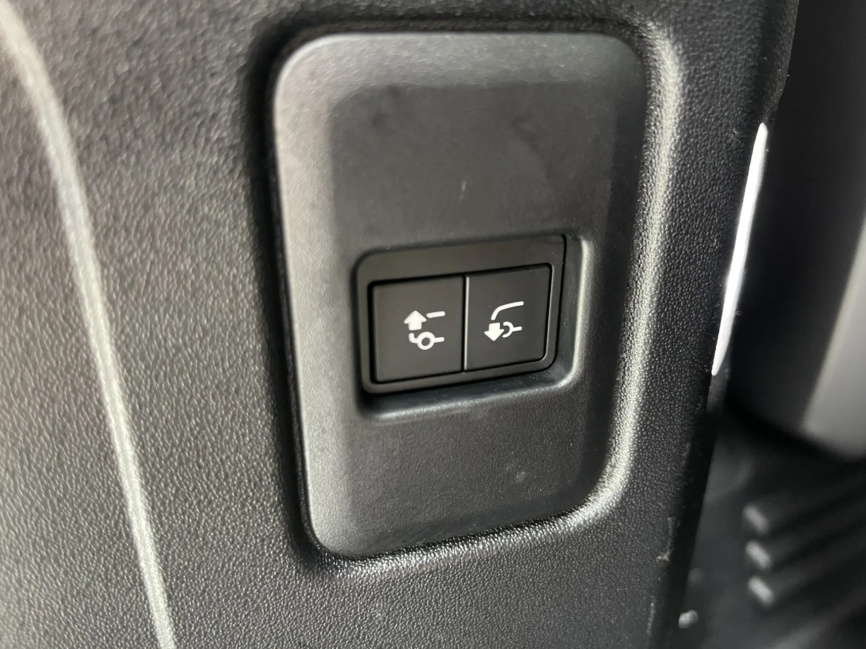 Land Rover Defender, 2022 18