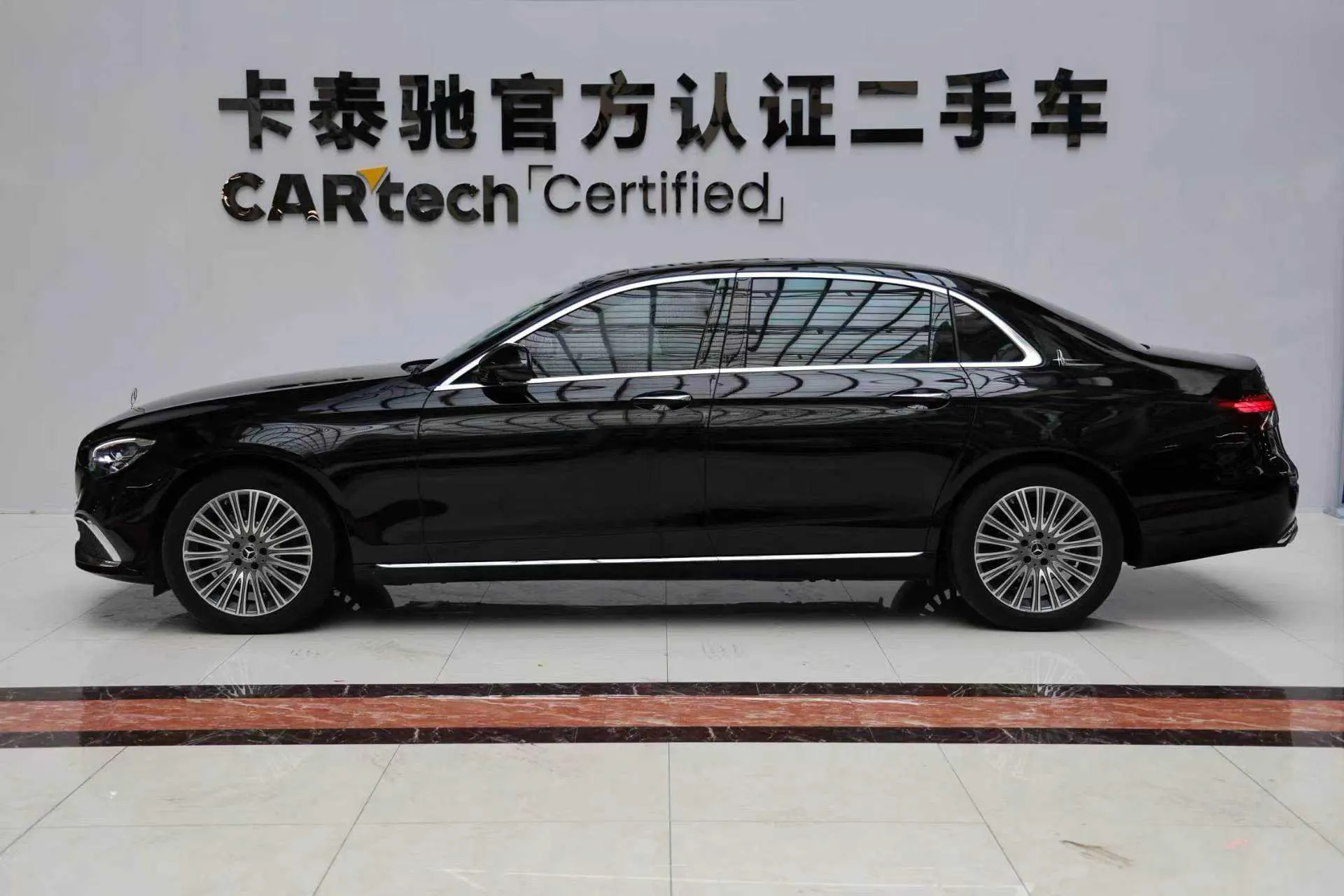 Mercedes-Benz E 300 L, 2023 8
