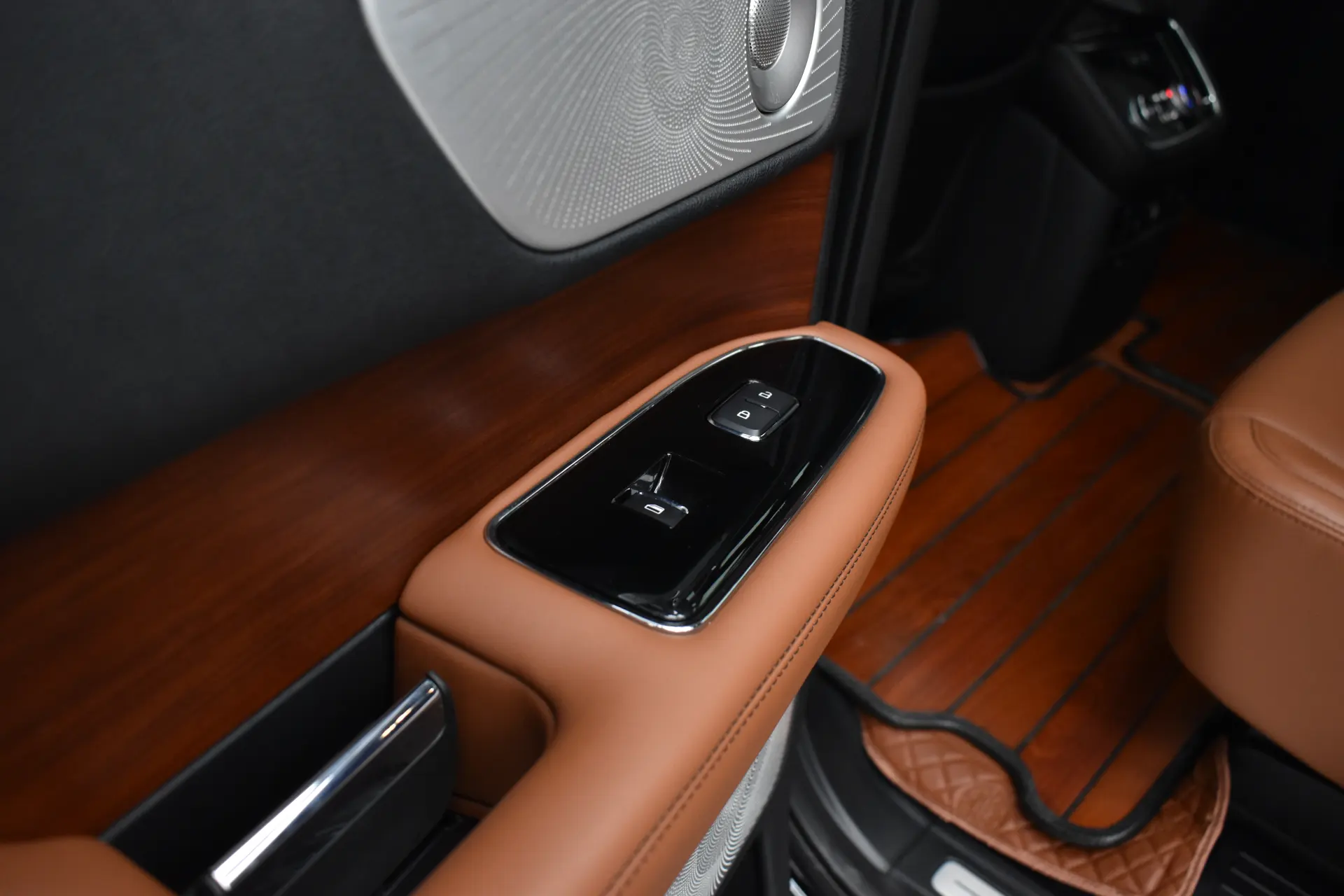 Lincoln Navigator, 2020 23