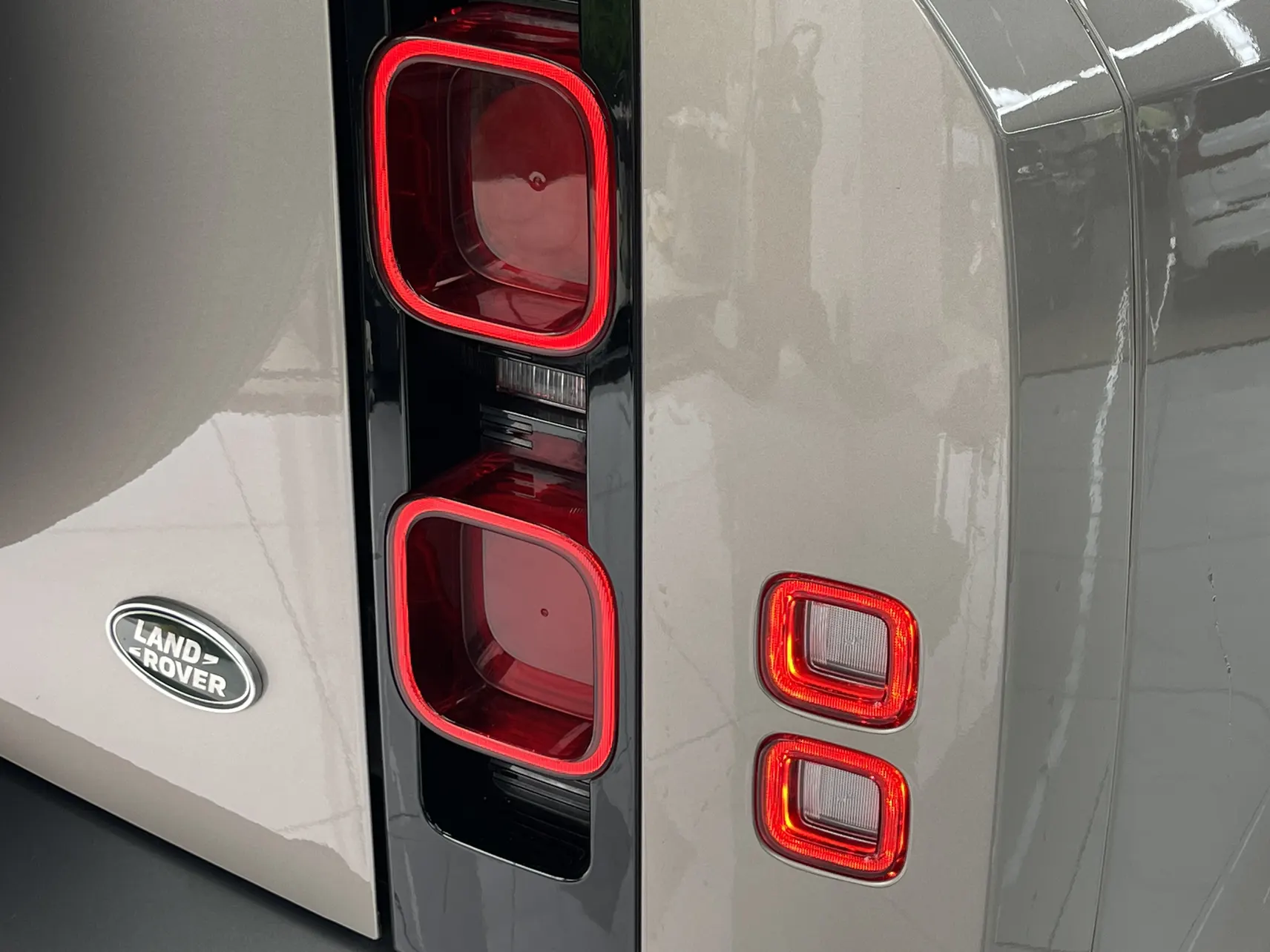 Land Rover Defender, 2022 6