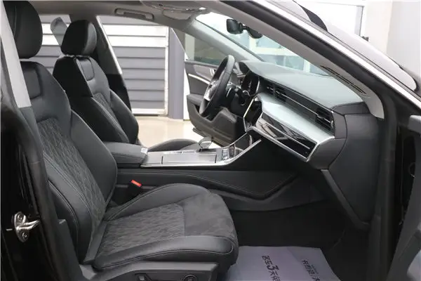 Audi A7L 45 TFSI, 2025 19