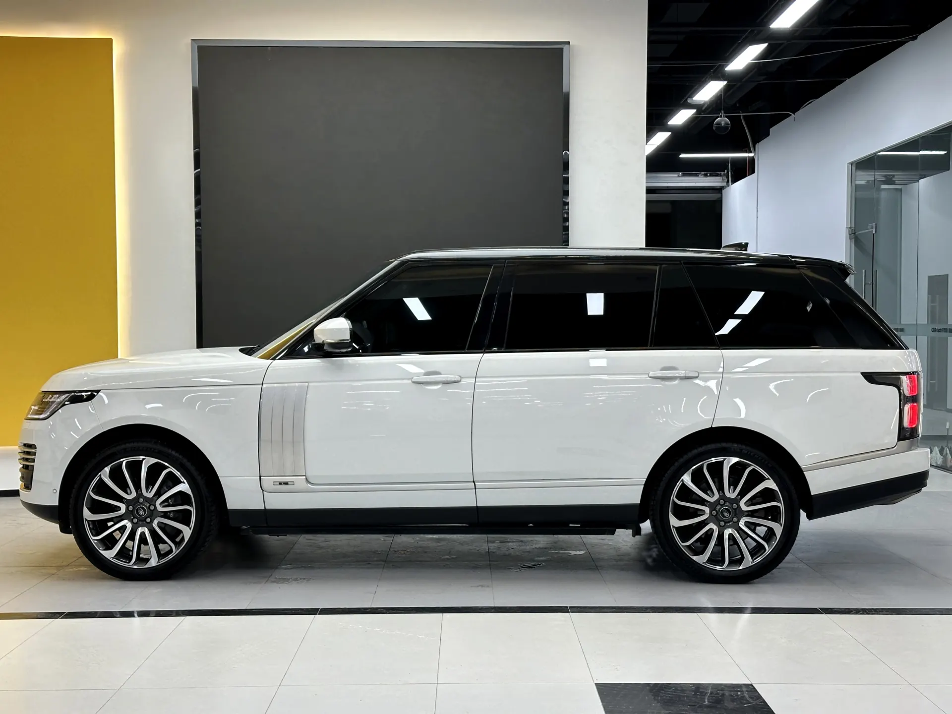 Land Rover Range Rover, 2022 8
