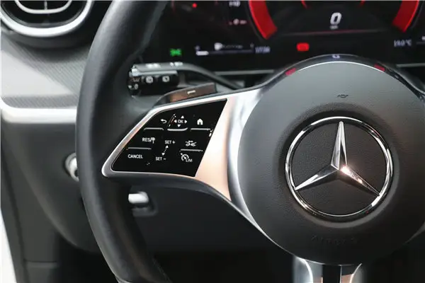 Mercedes-Benz GLC 260 L, 2023 13