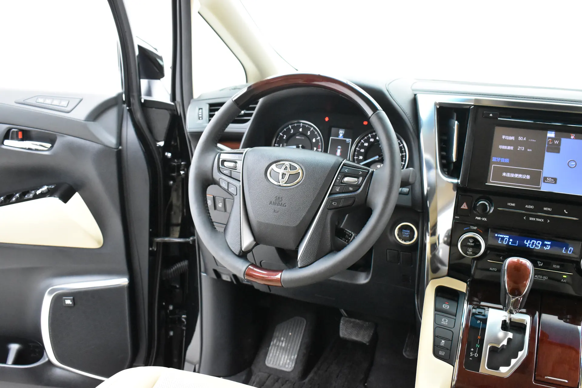 Toyota Alphard, 2016 13