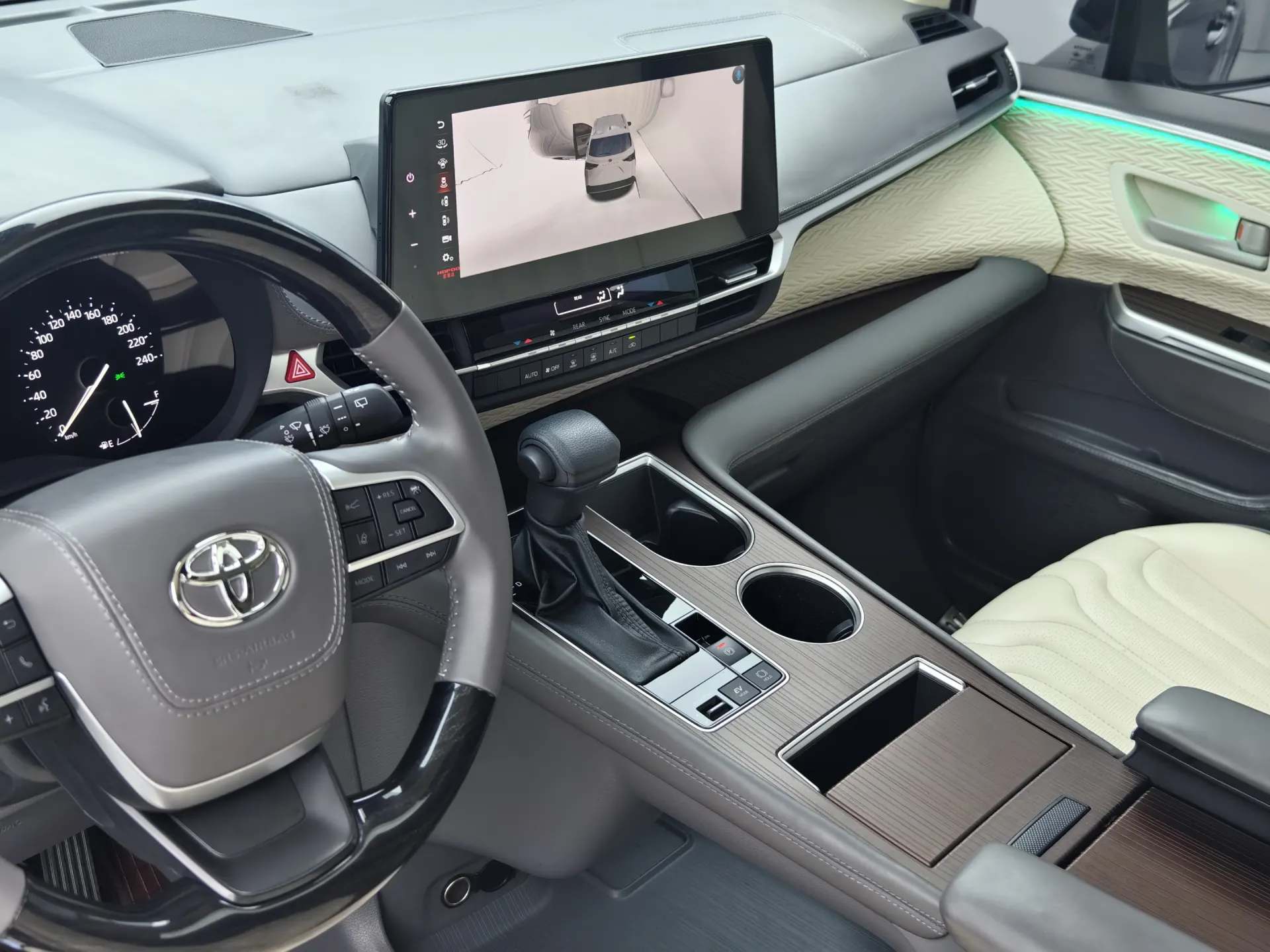 Toyota Sienna, 2023 16